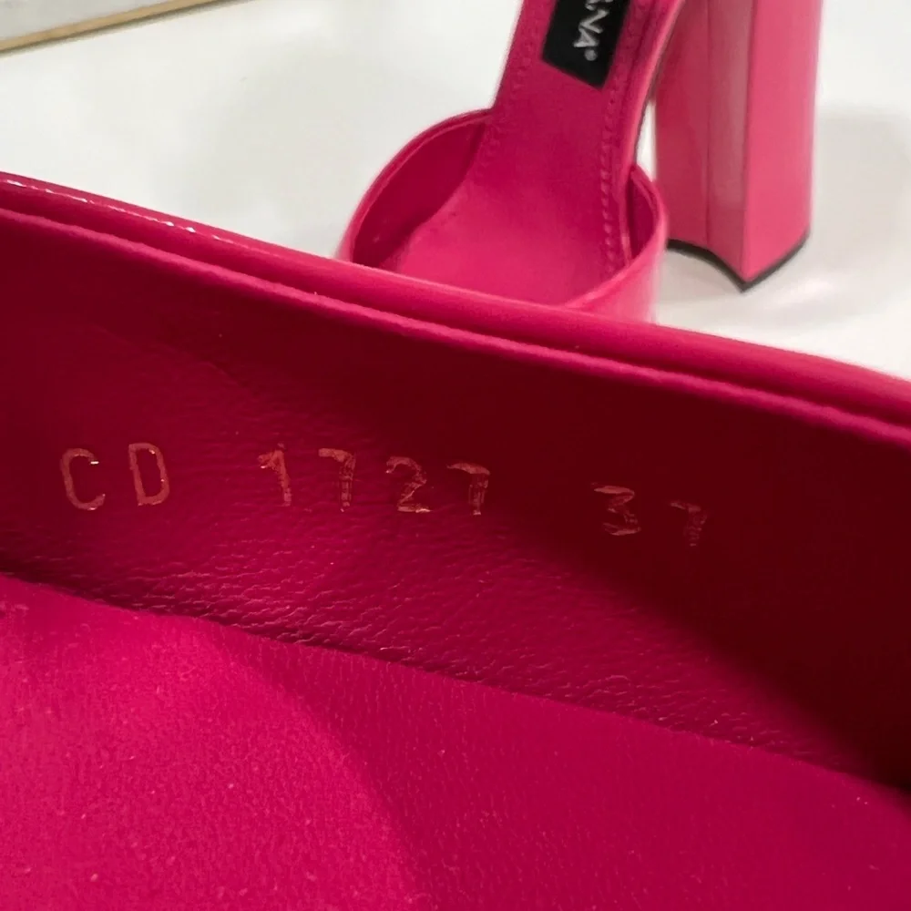 Dolce and Gabbana Polished calfskin platform Pumps